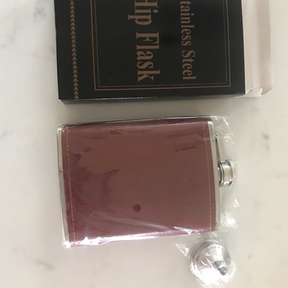 Brown pocket hip flask - Picture 7 of 8